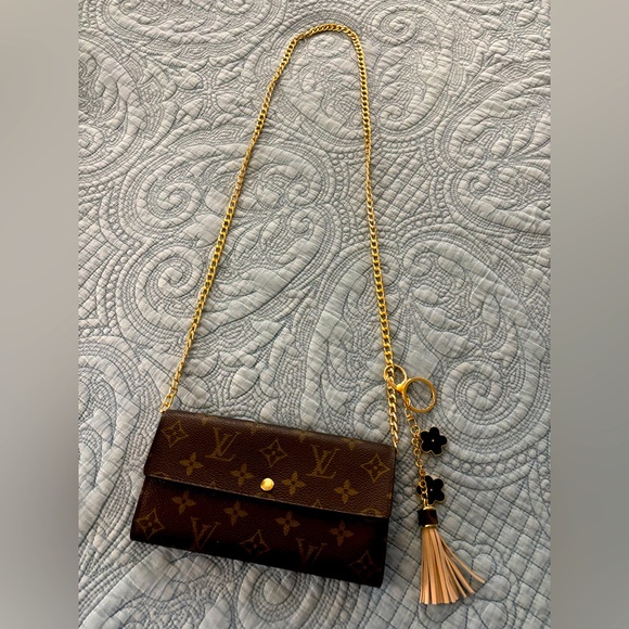 Louis Vuitton Accessories - Louis Vuitton Sarah Wallet